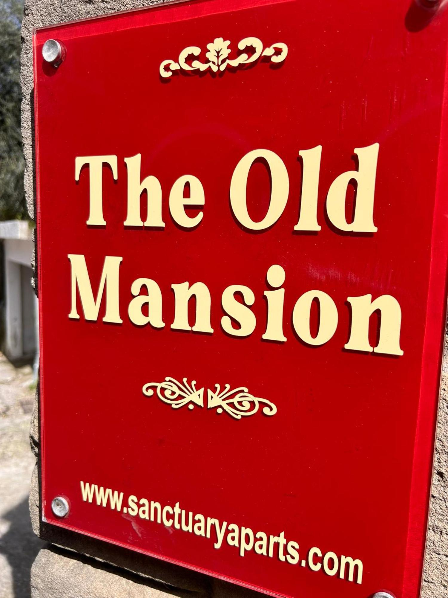 The Old Mansion Lejlighed Sinarádes Eksteriør billede